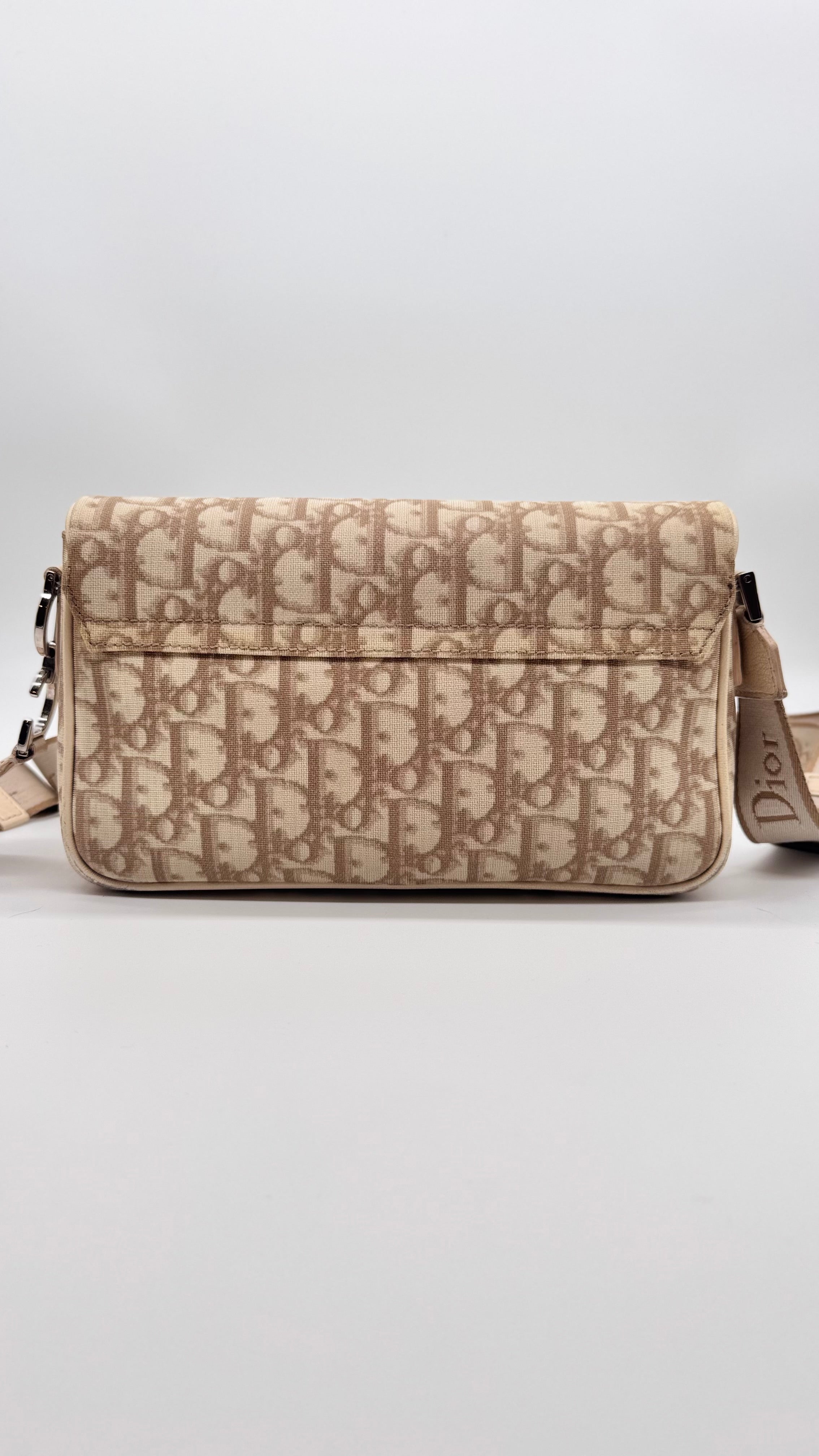 Sac Christian Dior Trotter Brodé – Collection Hiver 2004